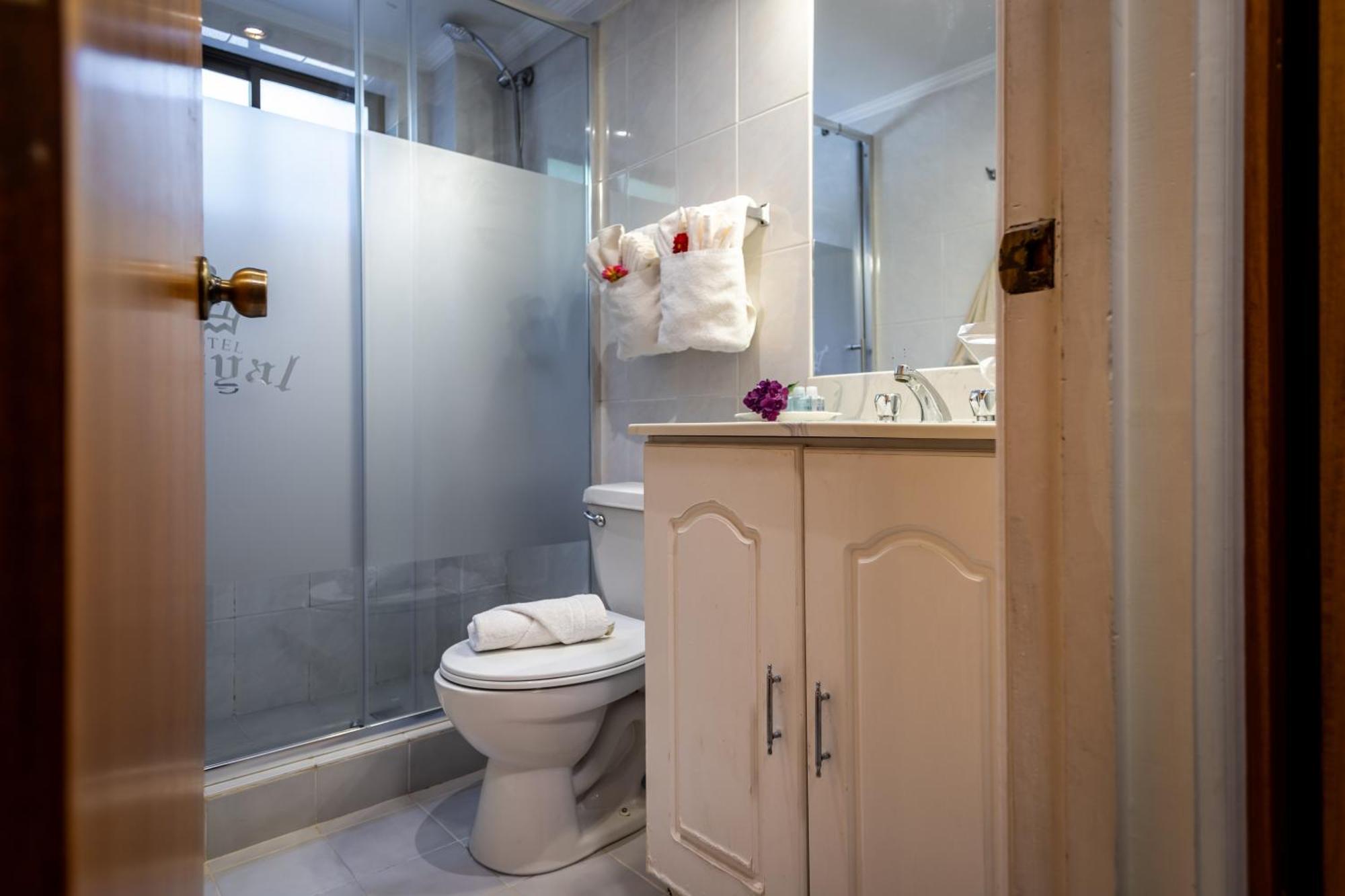 Hotel Royal Виктория Экстерьер фото